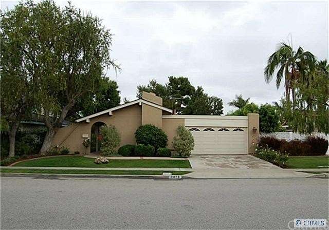 GREAT CURB APPEAL