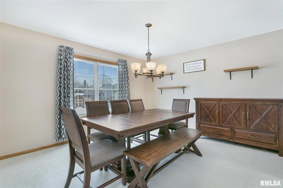 6522 Silvercreek Dr, Davenport, IA 52806 - photo 1