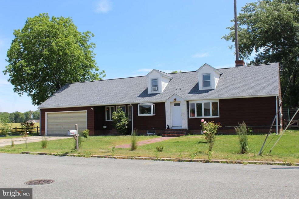 415 Boxwood St, Milton, DE 19968 - photo 1