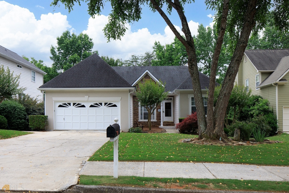 1055 Rome Dr, Roswell, GA 30075 - photo 1