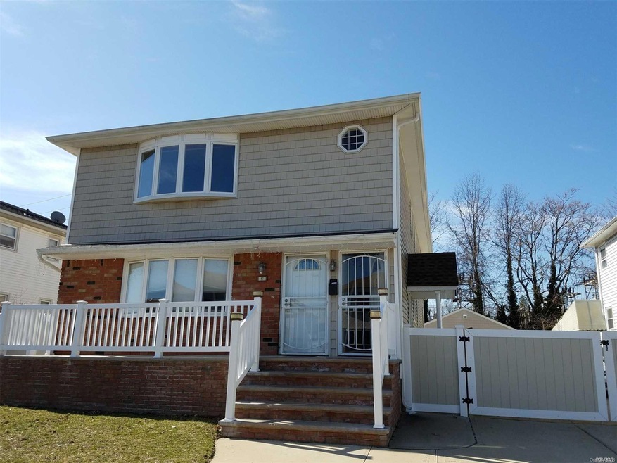 47 Farnum Blvd, Franklin Square, NY 11010 - photo 1