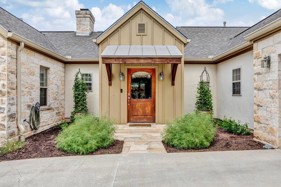 203 Clyde Run, Fredericksburg, TX 78624 - photo 1