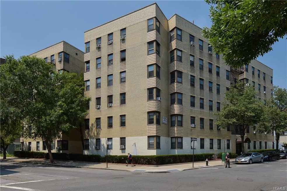 340 E Mosholu Pkwy S unit 5-C, Bronx, NY 10458 - photo 1