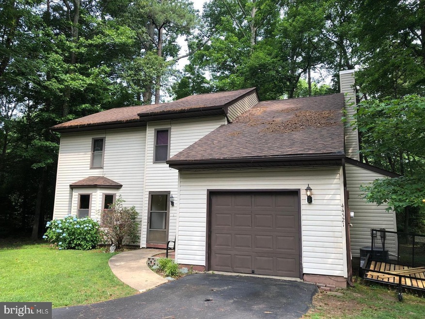 44521 White Pine Ct, California, MD 20619 - photo 1