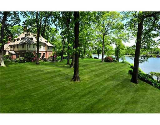 60 Oneida Dr, Greenwich, CT 06830 - photo 1