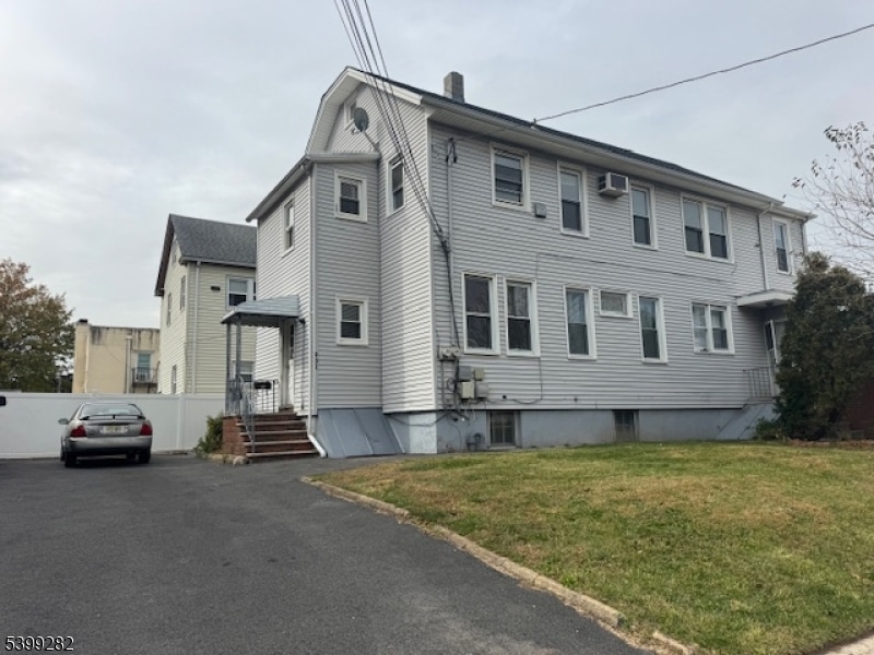 211 W Saint Georges Ave, Linden, NJ 07036 - photo 1