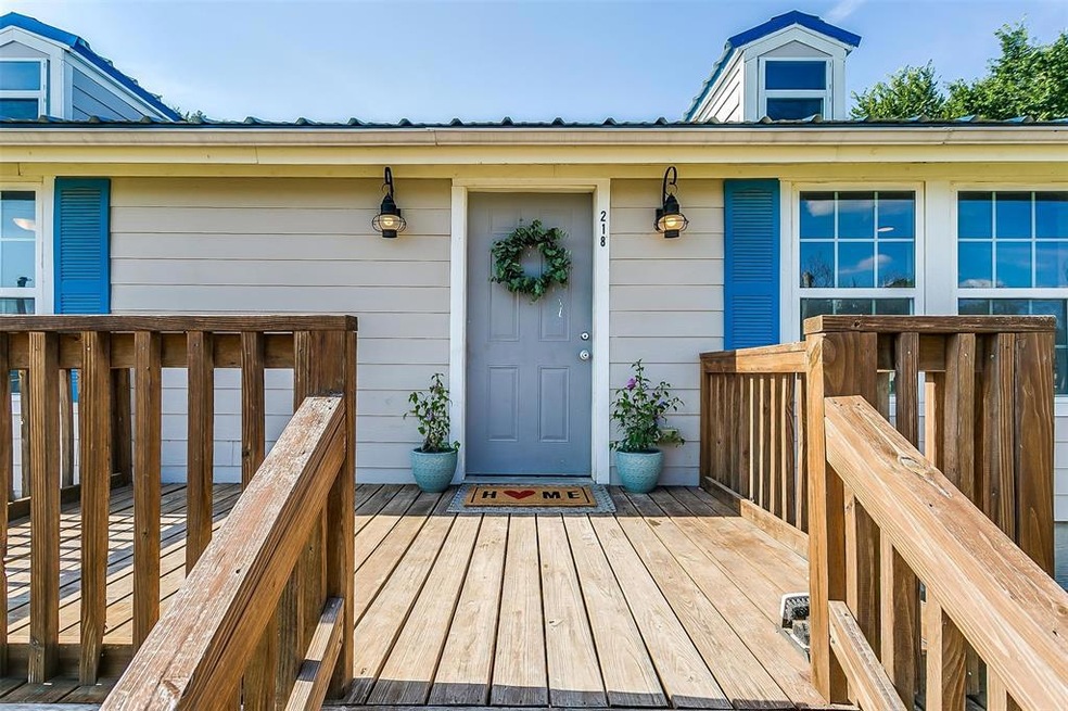 218 Spring Valley Cir, Azle, TX 76020 - photo 1