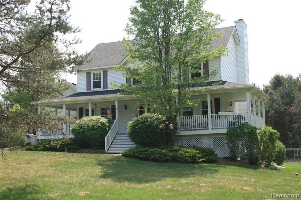 Spacious Colonial in Howell