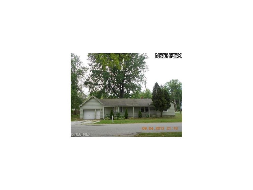 Cute Ashtabula Township Ranch located on a Corner 