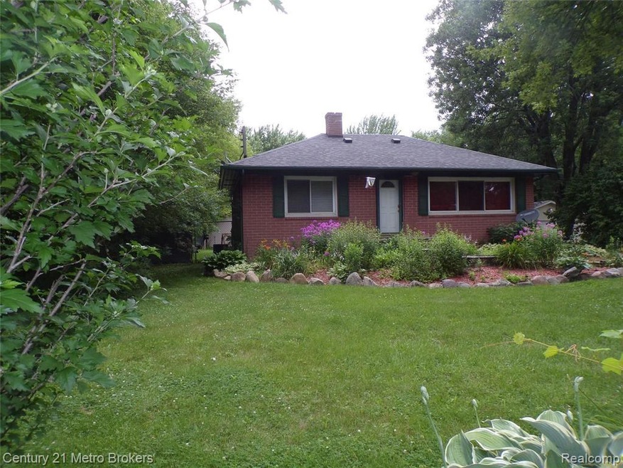 2363 Murphy Rd, Flint, MI 48504 - photo 1