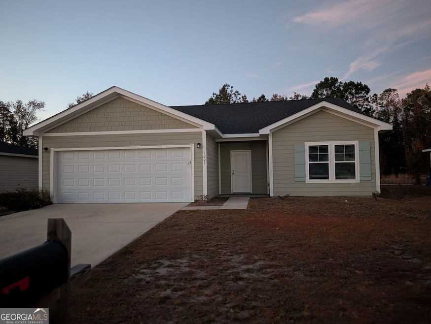 1007 Autumns Wood Cir E, Brunswick, GA 31525 - photo 1