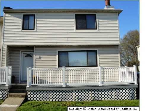 489 Willow Rd E unit 2, Staten Island, NY 10314 - photo 1