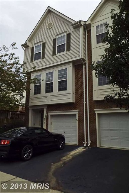 21470 Rusty Blackhaw Square, Sterling, VA 20164 - photo 1