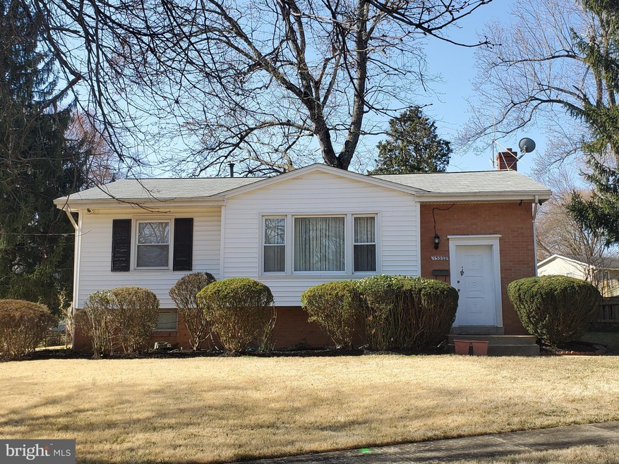 13202 Turkey Branch Pkwy, Rockville, MD 20853 - photo 1