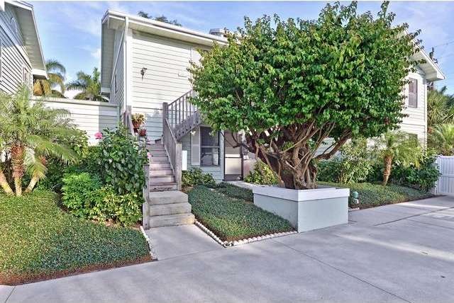 880 8th Ave S unit 102, Naples, FL 34102 - photo 1