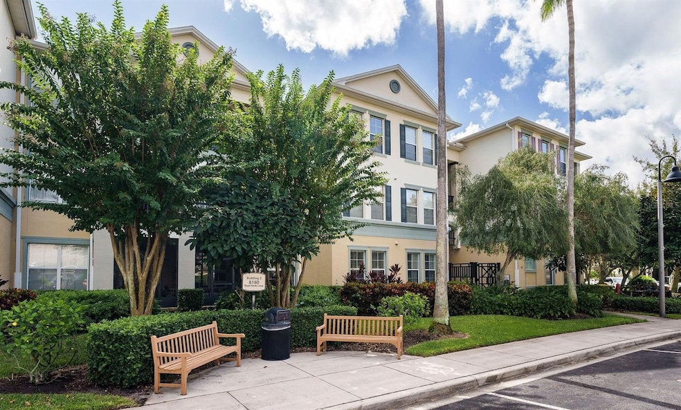 Lakeside at Lakes of Windermere unit 106/306, Windermere, FL 34786 - photo 1