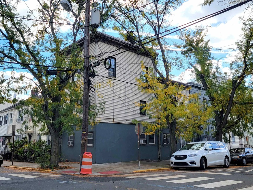 423 2nd St unit 1, Jersey City, NJ 07302 - photo 1