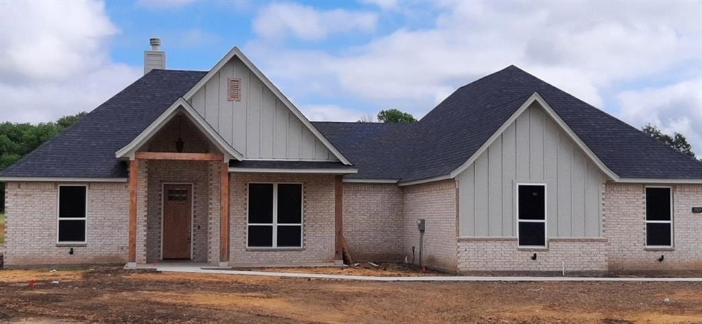 2329 Mcclendon Rd, Weatherford, TX 76088 - photo 1