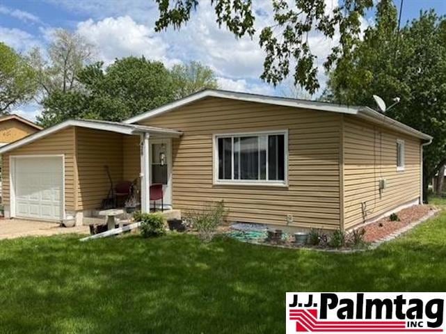 428 N Franklin St, Wilber, NE 68465 - photo 1