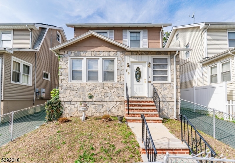 Pending $350,000 • Co-Listing Agent