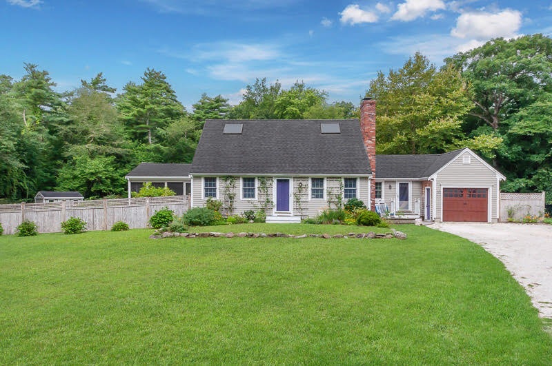 10 Pucker Brush Way, Marion, MA 02738 - photo 1