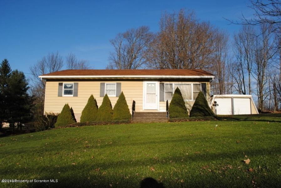 422 Gravity Rd, Lake Ariel, PA 18436 - photo 1