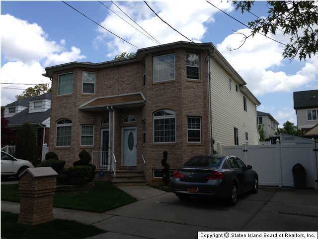37 Dale Ave, Staten Island, NY 10306 - photo 1