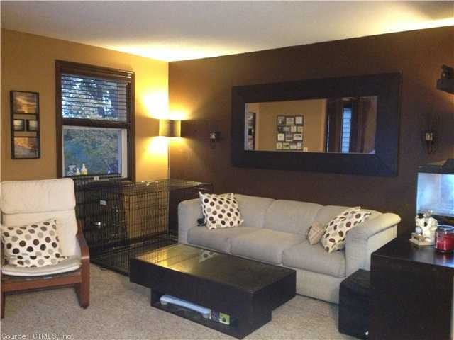 883 Rubber Ave unit 20, Naugatuck, CT 06770 - photo 1