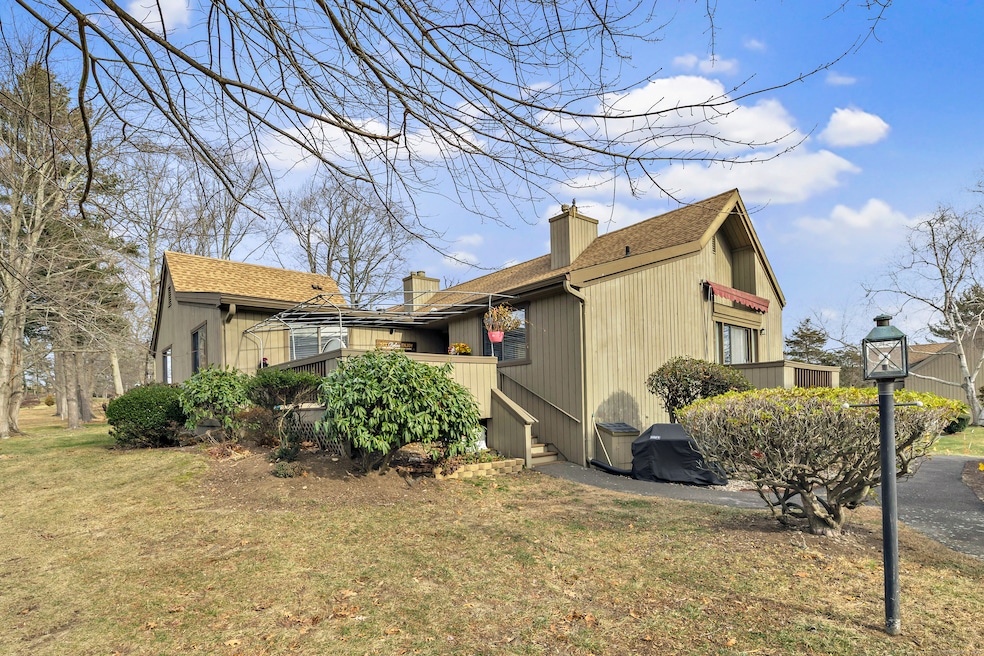 183 Apache Ln unit A, Stratford, CT 06614 - photo 1