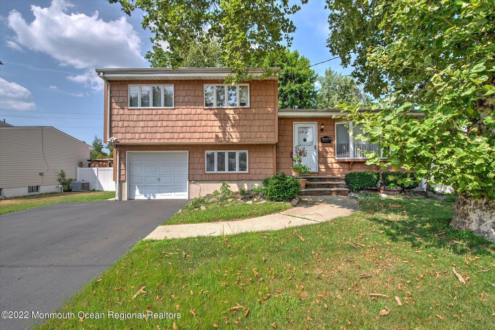 48 Piedmont Dr, Old Bridge, NJ 08857 - photo 1