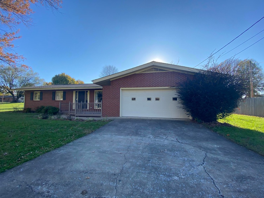 105 W 5th Ave, Watauga, TN 37694 - photo 1