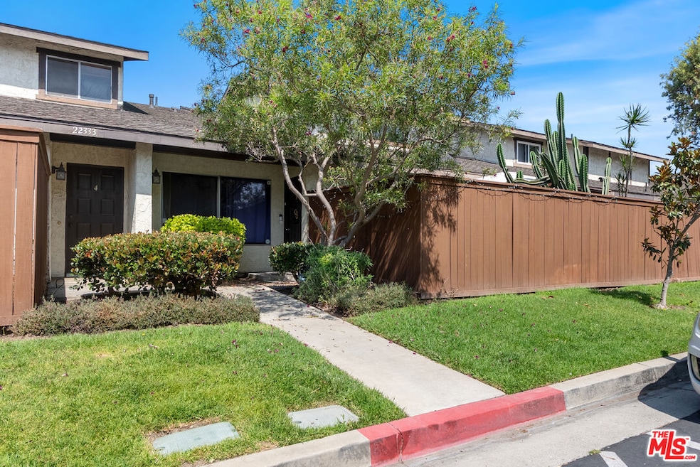 22333 Harbor Ridge Ln unit 3, Torrance, CA 90502 - photo 1