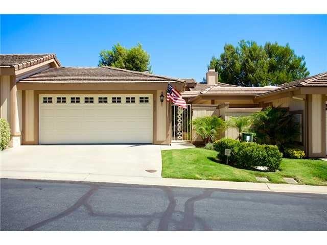 8553 Circle r Valley Ln, Escondido, CA 92026 - photo 1