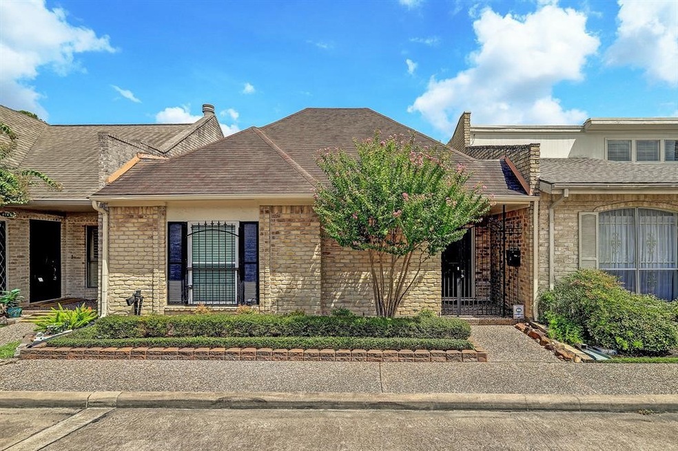 1812 S Gessner Rd, Houston, TX 77063 - photo 1