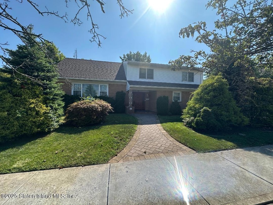 Under Contract $1,399,000