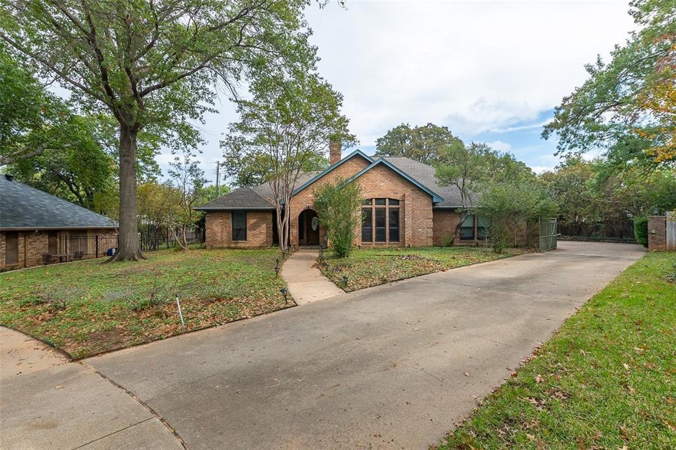 1644 Lancashire Ct, Bedford, TX 76021 - photo 1