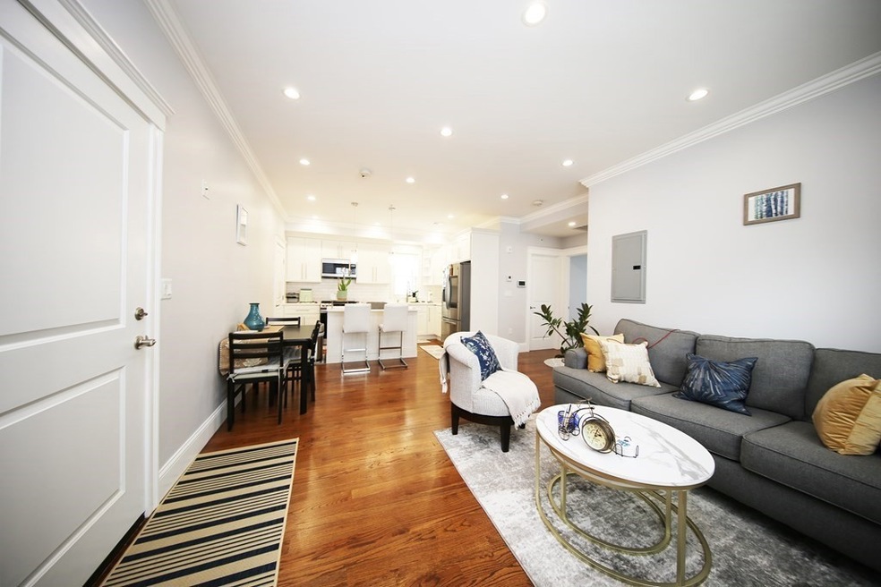 102 Neponset Ave unit 4, Dorchester, MA 02122 - photo 1