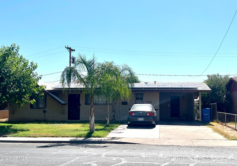 2525 N 48th Ln, Phoenix, AZ 85035 - photo 1