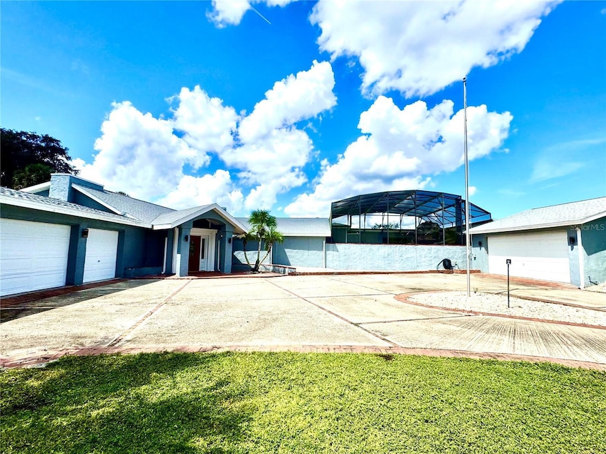 372 Rest Haven Rd, Geneva, FL 32732 - photo 1