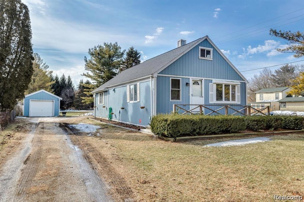 3741 W Water St, Port Huron, MI 48060 - photo 1