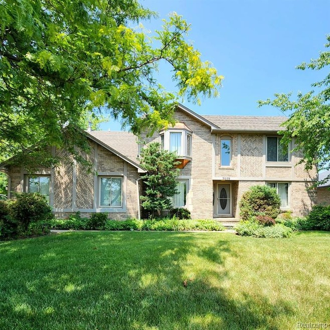 Sold $430,000 • Co-Listing Agent