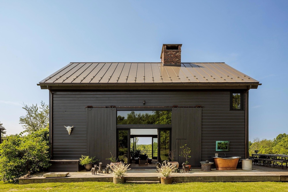 For Sale $2,875,000 • Co-Listing Agent