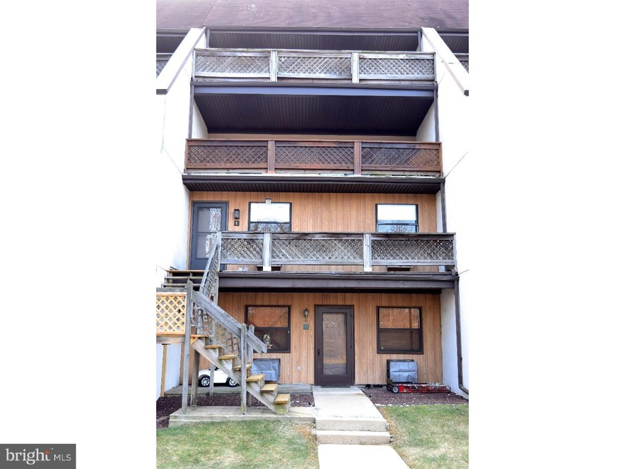 1334 W Wyomissing Ct unit E, West Lawn, PA 19609 - photo 1