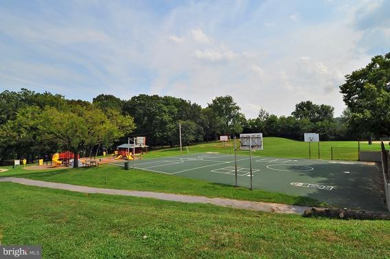 1253 Elm Rd, Halethorpe, MD 21227 - photo 1