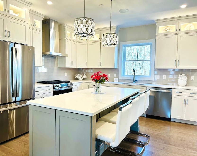 For Sale $699,900 • Co-Listing Agent