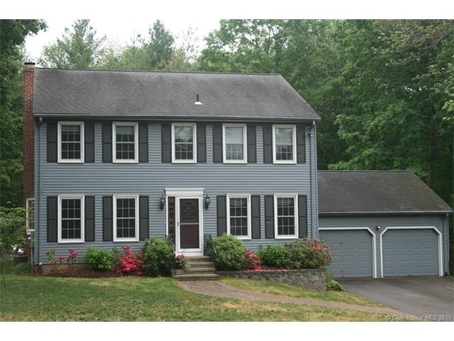 4 BEDROOMS, 2 1/2 BATH COLONIAL LOCATED ON A CUL-D