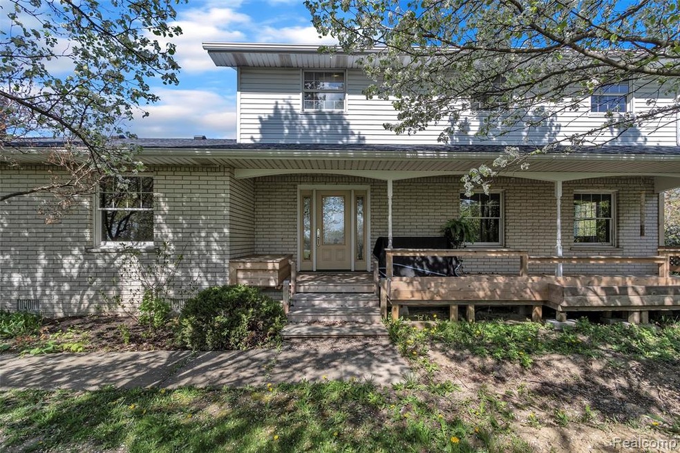 9355 Grafton Rd, Carleton, MI 48117 - photo 1