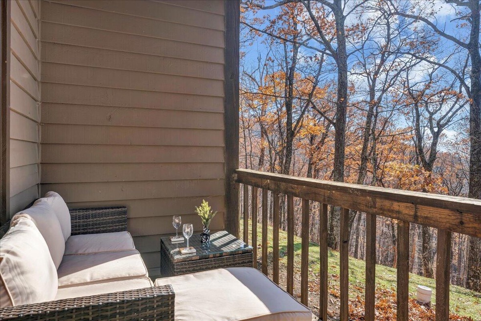 800 Laurelwood, Wintergreen Resort, VA 22967 - photo 1