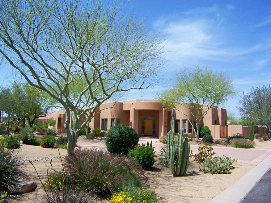 Welcome to 2850 E Capricorn Place!