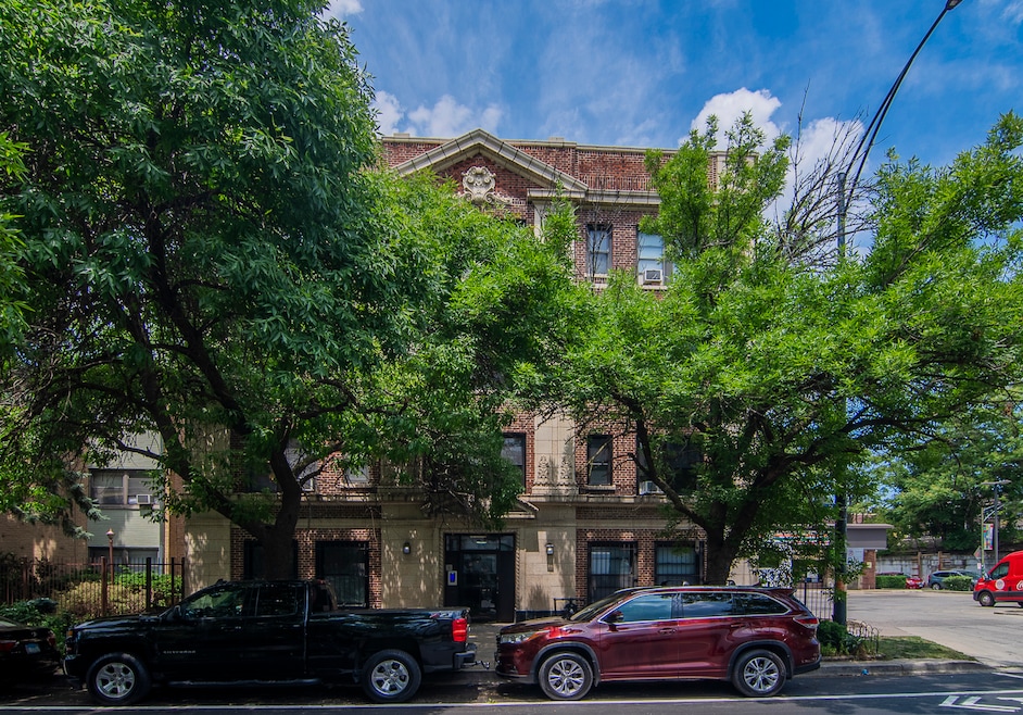 For Rent $1,325/month